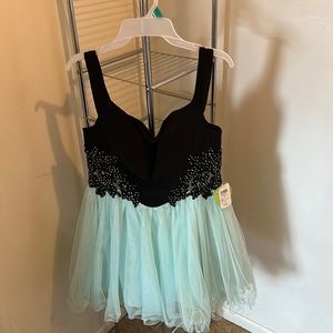 Beautiful Black and Mint dress